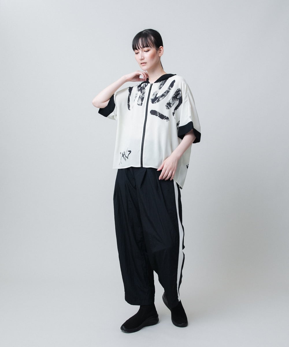 RSBJB13590 TRUNK HIROKO KOSHINO(ヒロココシノ) モノトーンプリントデザインブラウス/洗える ホワイト