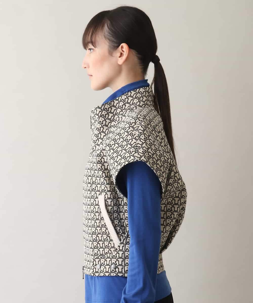 RSDEB14590 TRUNK HIROKO KOSHINO(ヒロココシノ) TRロゴ風通ジャカードベスト /洗える ベージュ