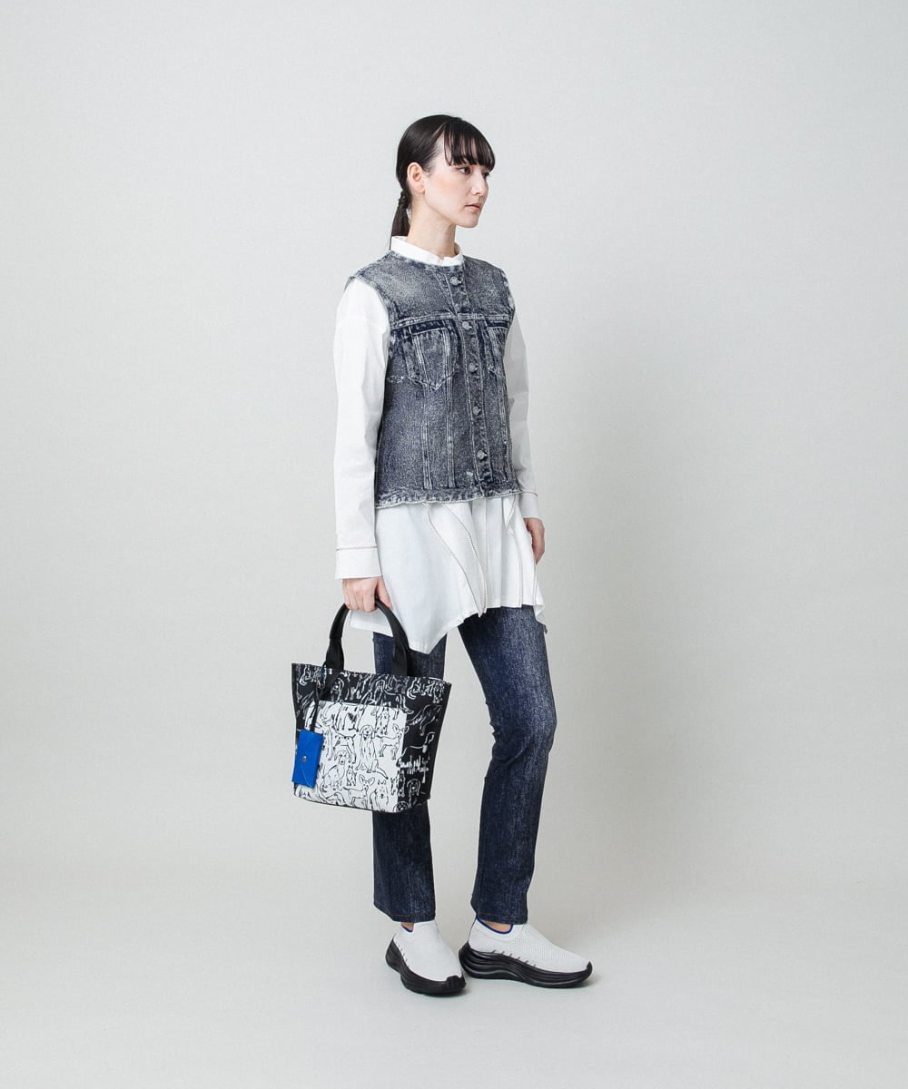 RSDFD22490 TRUNK HIROKO KOSHINO(ヒロココシノ) 立体ストレッチデニムノーカラーベスト/日本製/洗える ネイビー