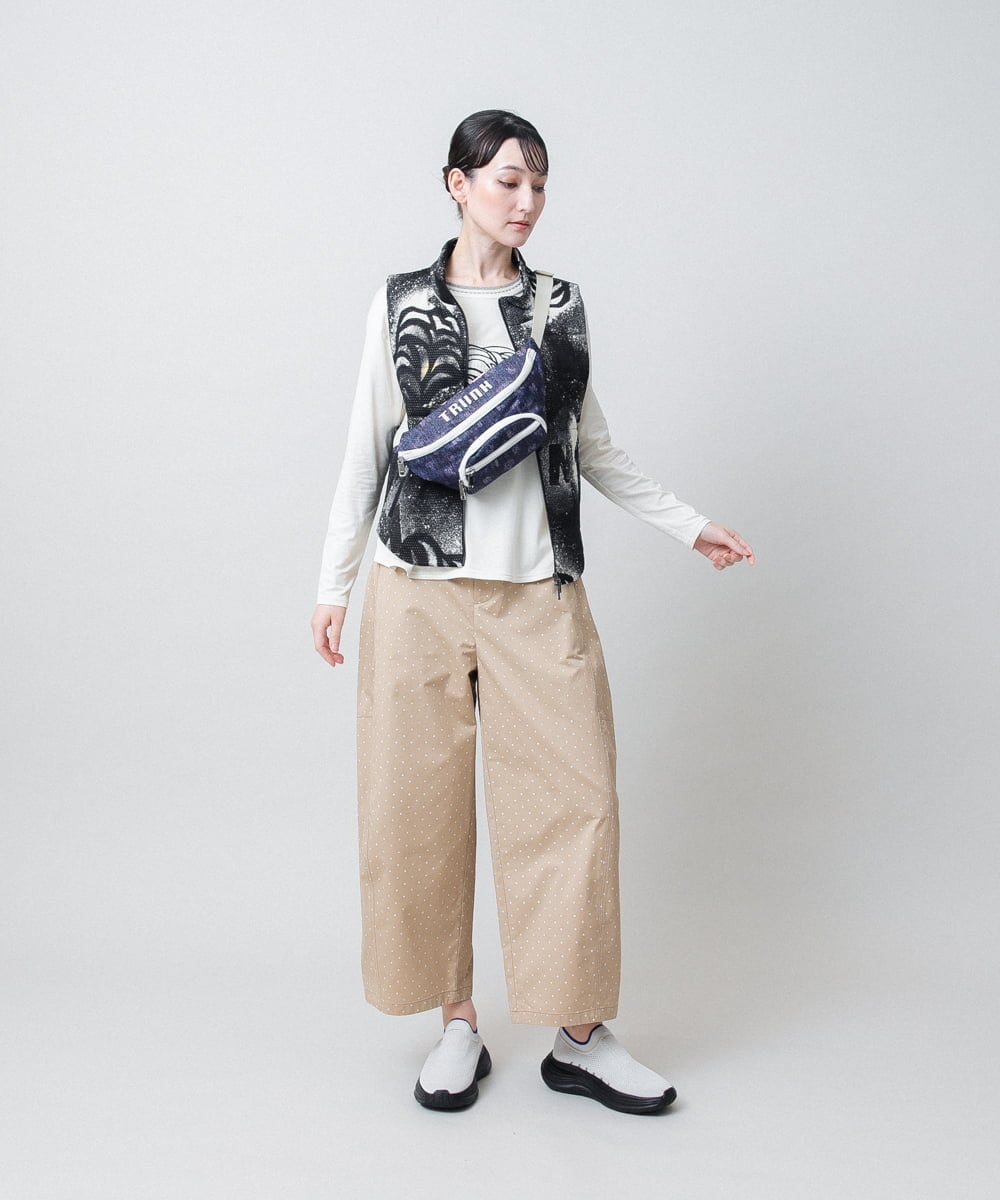 RSDJE05530 TRUNK HIROKO KOSHINO(ヒロココシノ) スプレーリーフデザインベスト ブラック
