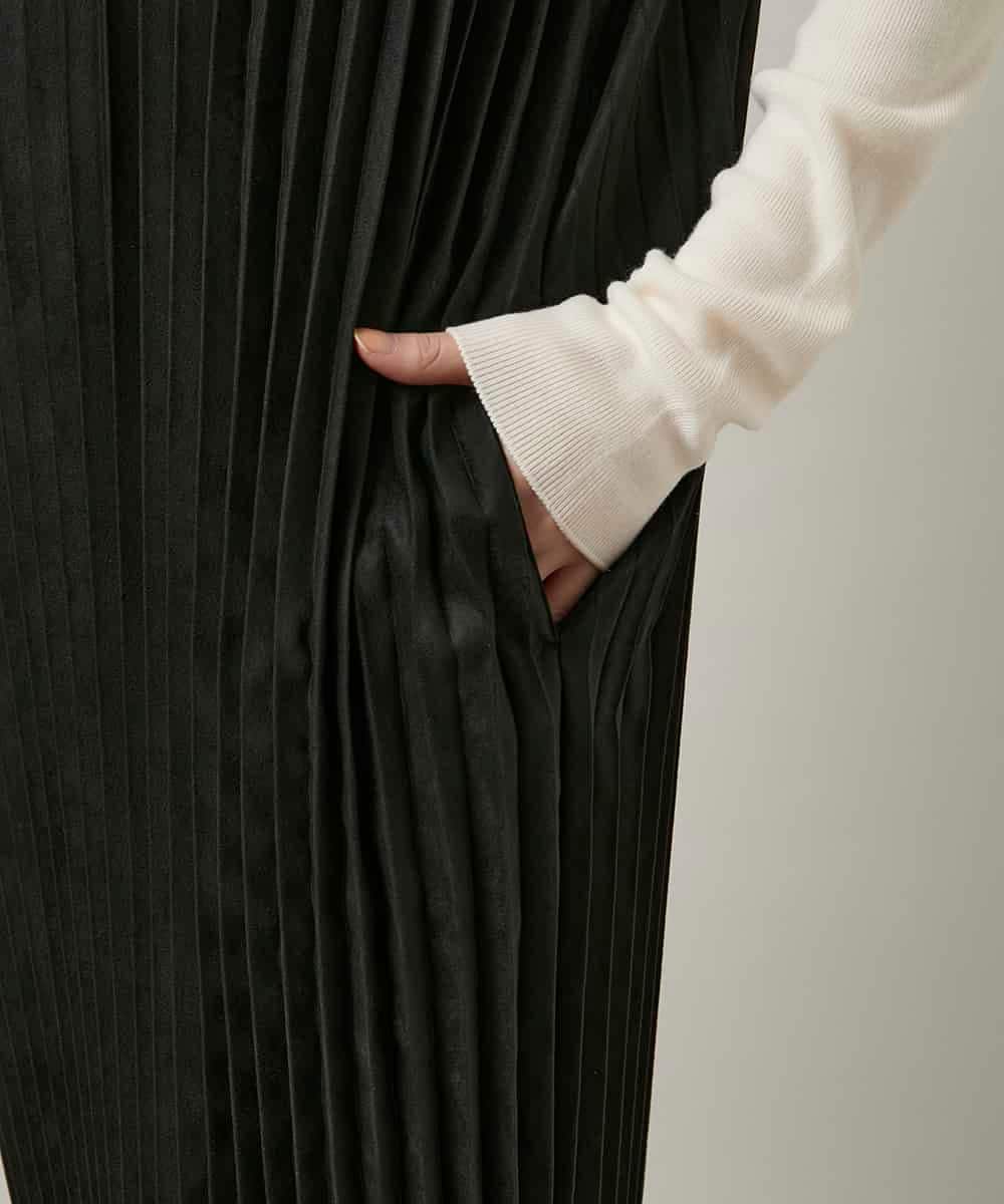 RSECD06490 TRUNK HIROKO KOSHINO(ヒロココシノ) エコスエードアコーディオンプリーツワンピース ブラック