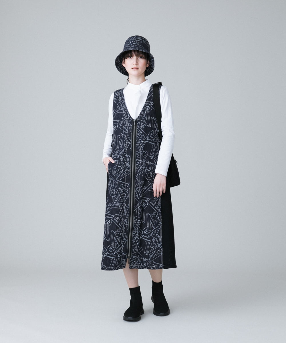 RSEEV34590 TRUNK HIROKO KOSHINO(ヒロココシノ) 【洗える】立体ロゴデニムジャンパースカート ネイビー