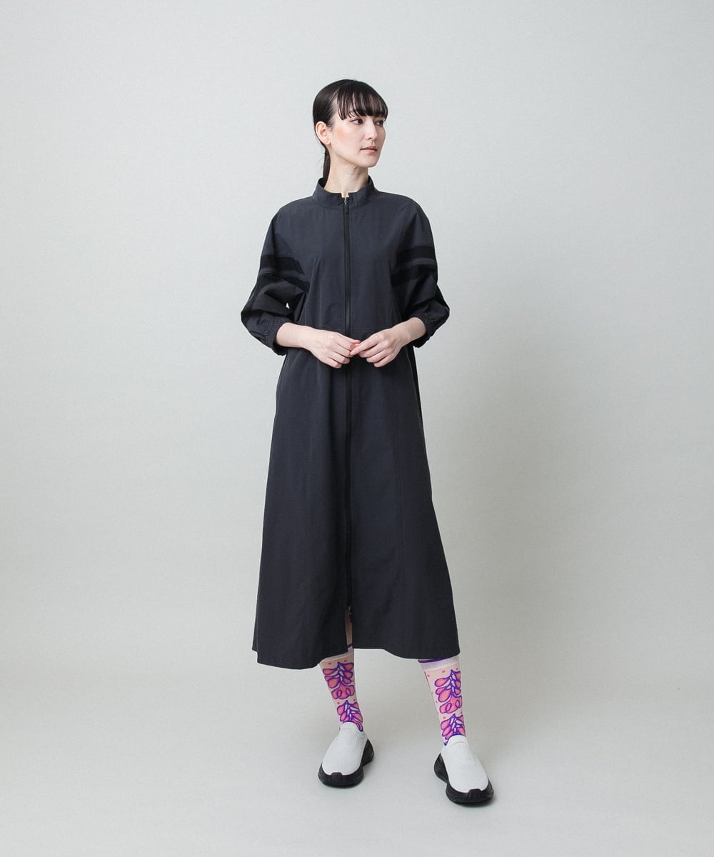 RSEFD11640 TRUNK HIROKO KOSHINO(ヒロココシノ) 配色ラインフロントジップワンピース カーキベージュ