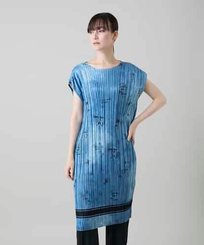 RSEGD03590 TRUNK HIROKO KOSHINO デニム風ロゴプリントプリーツワンピース/洗える