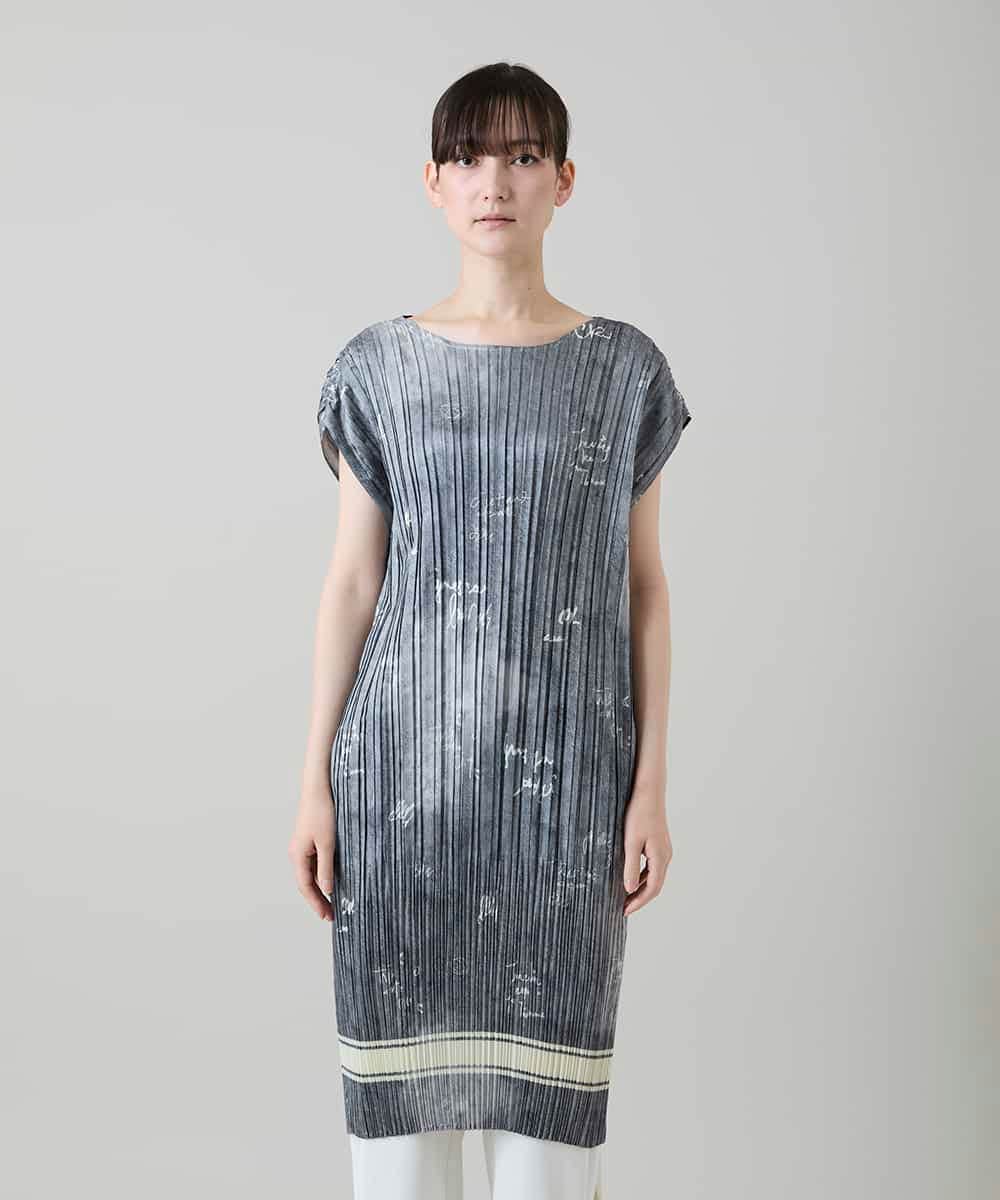 RSEGD03590 TRUNK HIROKO KOSHINO(ヒロココシノ) デニム風ロゴプリントプリーツワンピース/洗える ブラック