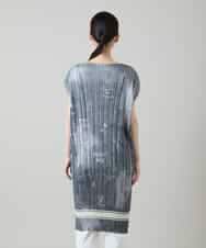 RSEGD03590 TRUNK HIROKO KOSHINO(ヒロココシノ) デニム風ロゴプリントプリーツワンピース/洗える ブラック