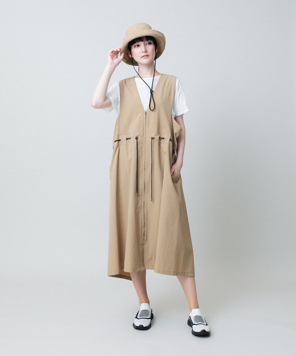 RSEHB02590 TRUNK HIROKO KOSHINO(ヒロココシノ) ドロストデザインジレワンピース /洗える ベージュ
