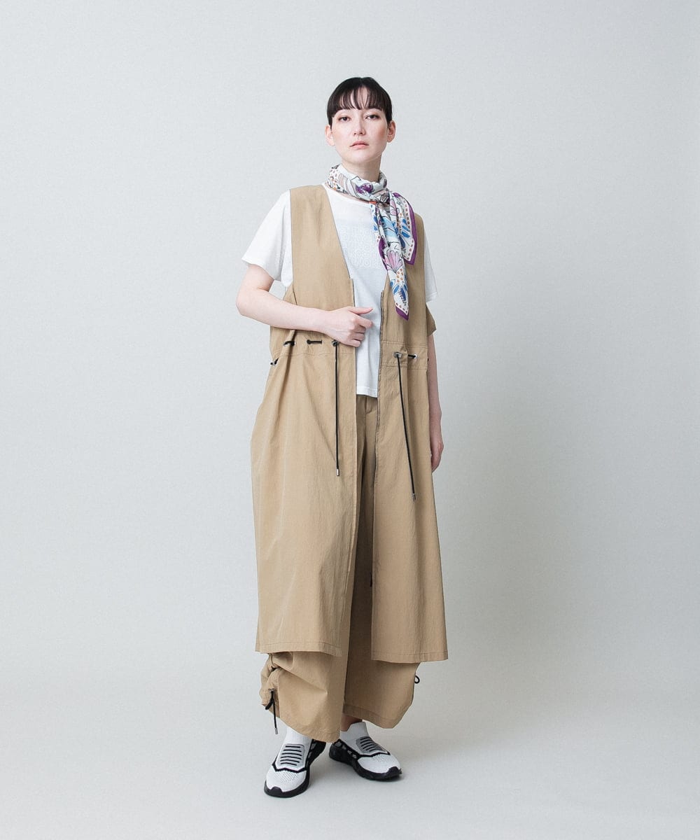 RSEHB02590 TRUNK HIROKO KOSHINO(ヒロココシノ) ドロストデザインジレワンピース /洗える ベージュ