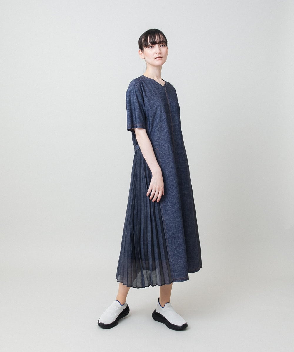 RSEHE06660 TRUNK HIROKO KOSHINO(ヒロココシノ) 異素材ジョイントサイドプリーツデニムワンピース/洗える ブルー