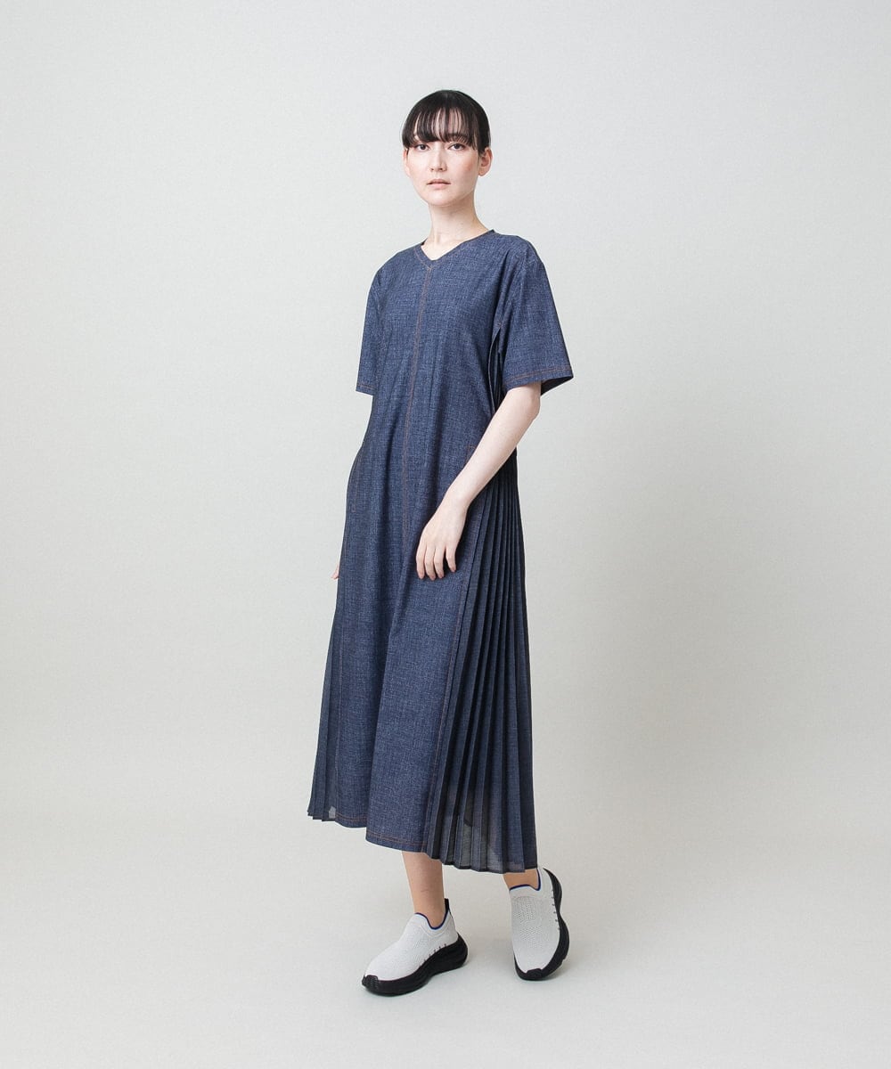RSEHE06660 TRUNK HIROKO KOSHINO(ヒロココシノ) 異素材ジョイントサイドプリーツデニムワンピース/洗える ブルー