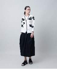 RSHIB18360 TRUNK HIROKO KOSHINO(ヒロココシノ) カーブ切り替えボリュームスカート/洗える ブラック