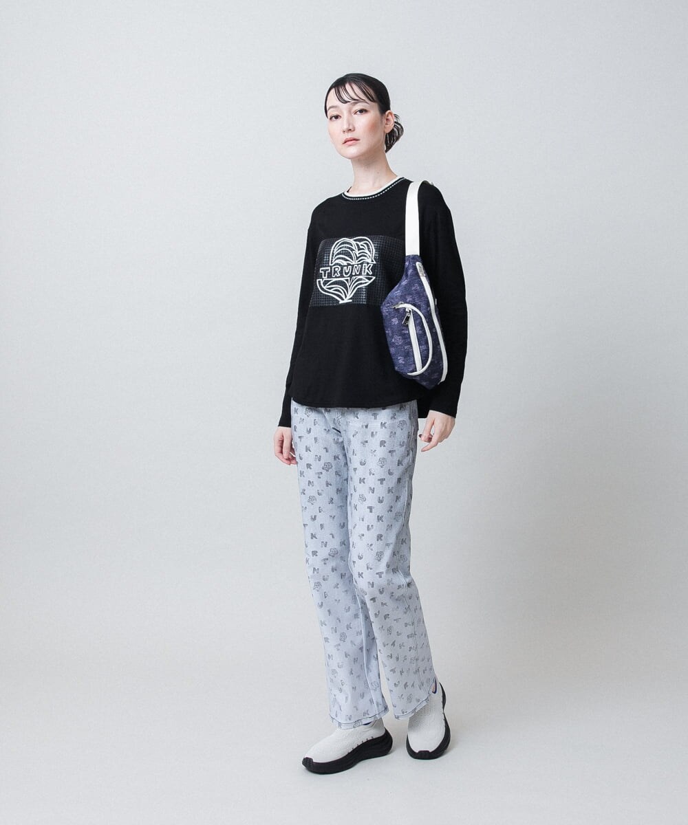 RSKJE12270 TRUNK HIROKO KOSHINO(ヒロココシノ) スパンコール×ロゴモチーフデザインカットソー/日本製/洗える アイボリー