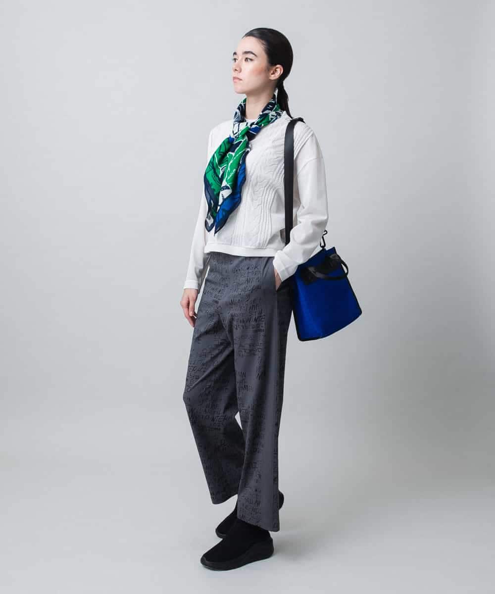 RSKLB19390 TRUNK HIROKO KOSHINO(ヒロココシノ) ケーブル編柄エンボスデザインプルオーバー/洗える ホワイト