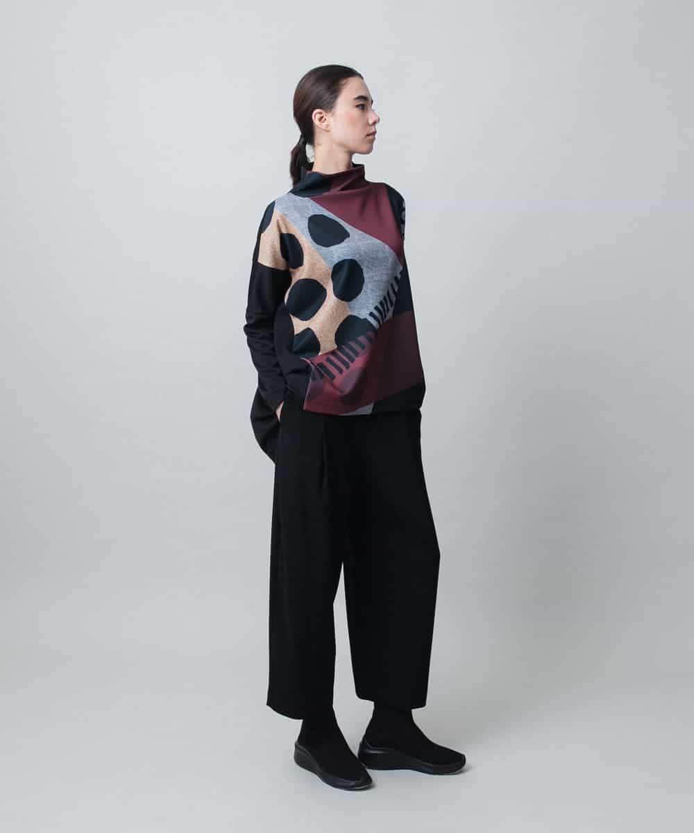 RSKLC70360 TRUNK HIROKO KOSHINO(ヒロココシノ) 【WEB/京王百貨店新宿店限定】アートプリントボトルネックプルオーバー/日本製/洗える ブラック