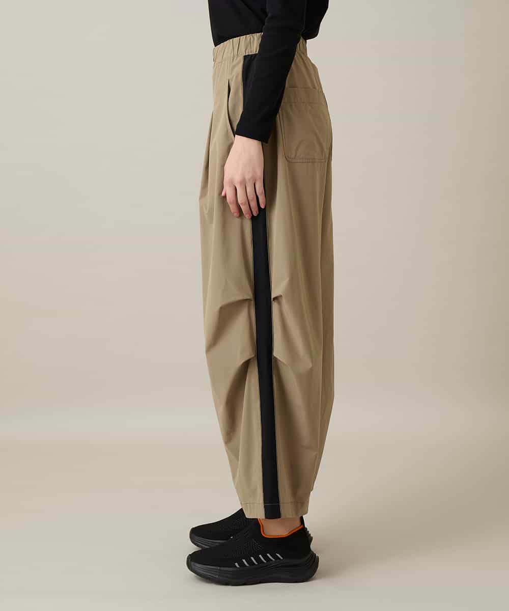 RSLFD10390 TRUNK HIROKO KOSHINO(ヒロココシノ) 配色ラインカーブタックパンツ ベージュ