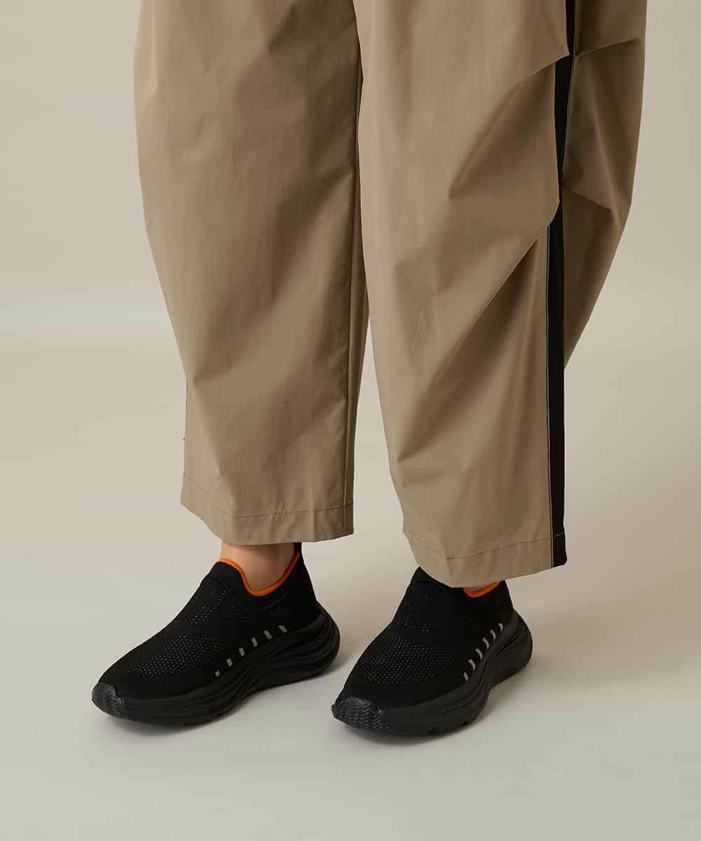 RSLFD10390 TRUNK HIROKO KOSHINO(ヒロココシノ) 配色ラインカーブタックパンツ ベージュ