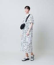 RSPHB19590 TRUNK HIROKO KOSHINO(ヒロココシノ) 【ベージュ：WEB/京王百貨店新宿店限定カラー】幾何ドット柄プリントワンピース/日本製/洗濯機で洗える ブラック