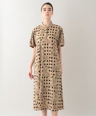RSPHB19590 TRUNK HIROKO KOSHINO(ヒロココシノ) 【ベージュ：WEB/京王百貨店新宿店限定カラー】幾何ドット柄プリントワンピース/日本製/洗濯機で洗える ブラック