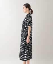 RSPHB19590 TRUNK HIROKO KOSHINO(ヒロココシノ) 【ベージュ：WEB/京王百貨店新宿店限定カラー】幾何ドット柄プリントワンピース/日本製/洗濯機で洗える ブラック