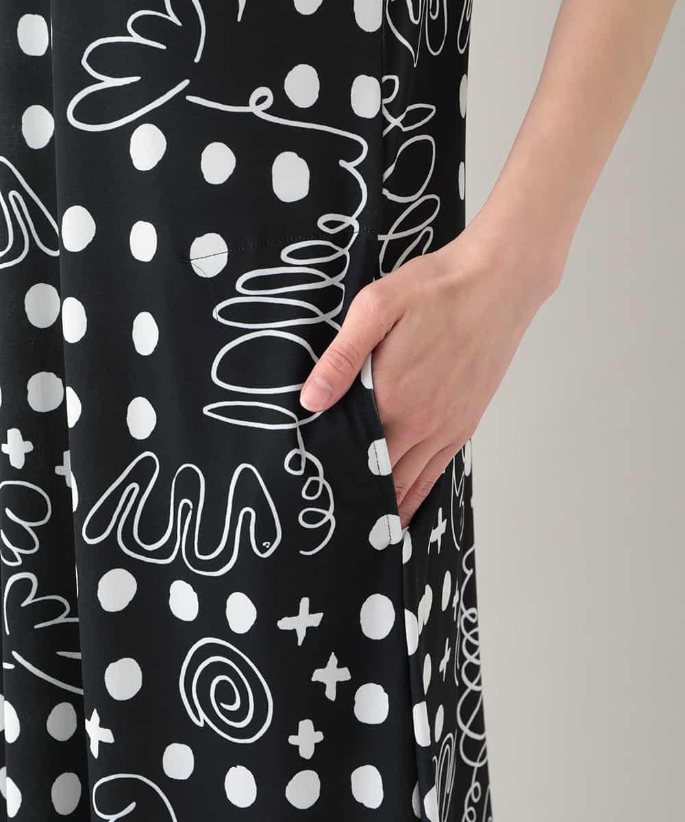 RSPHB19590 TRUNK HIROKO KOSHINO(ヒロココシノ) 【ベージュ：WEB/京王百貨店新宿店限定カラー】幾何ドット柄プリントワンピース/日本製/洗濯機で洗える ブラック