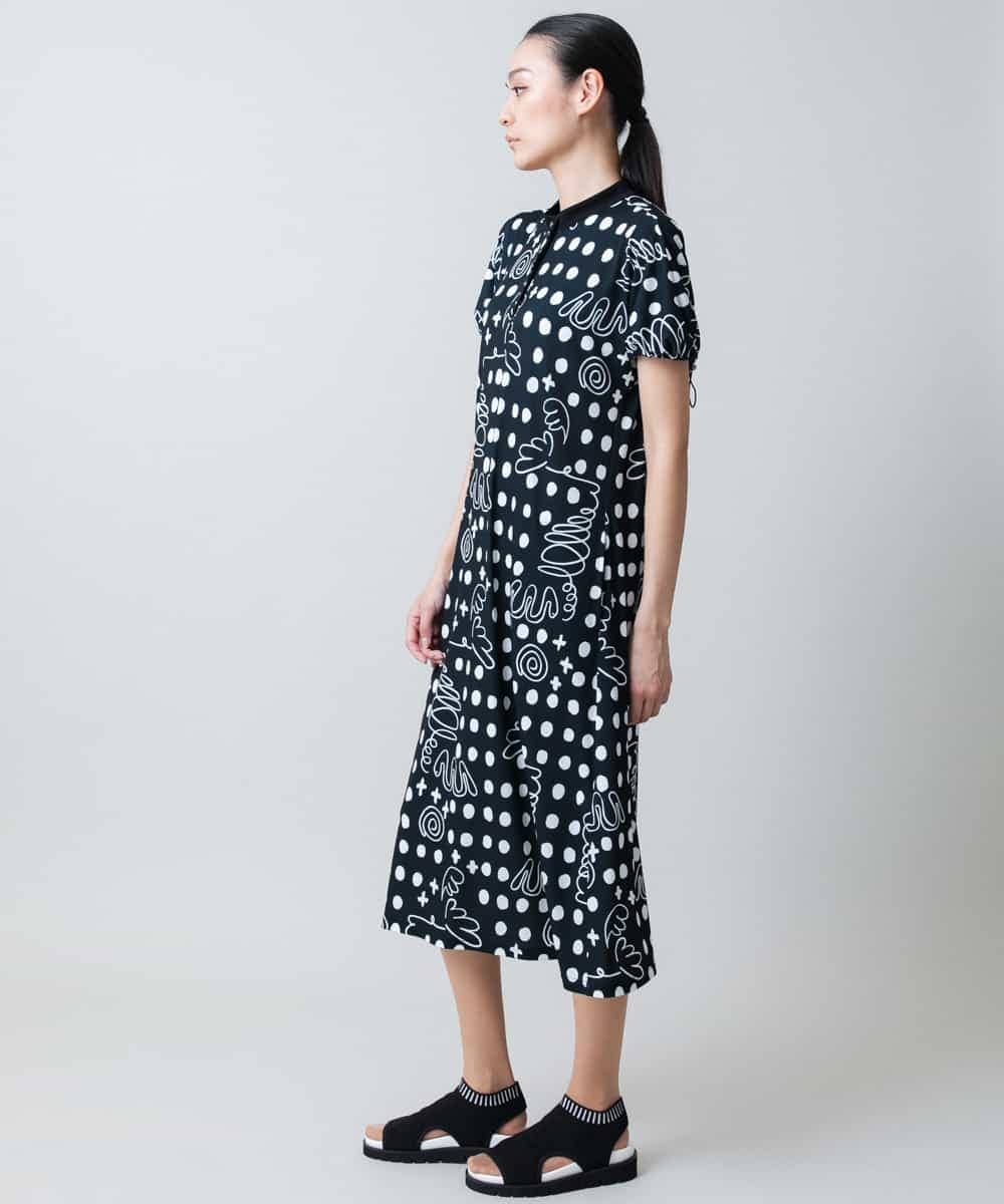 RSPHB19590 TRUNK HIROKO KOSHINO(ヒロココシノ) 幾何ドット柄プリントワンピース/日本製/洗濯機で洗える ブラック