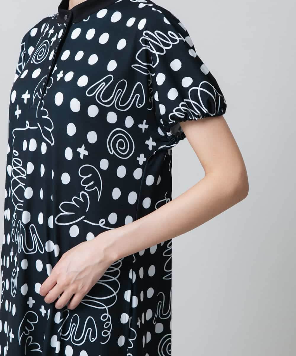 RSPHB19590 TRUNK HIROKO KOSHINO(ヒロココシノ) 幾何ドット柄プリントワンピース/日本製/洗濯機で洗える ブラック