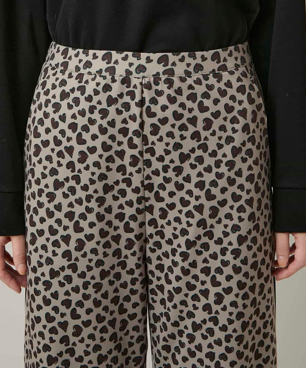 RSQCD05490 TRUNK HIROKO KOSHINO(ヒロココシノ) ハートアニマル柄プリントストレッチパンツ /洗える ベージュ