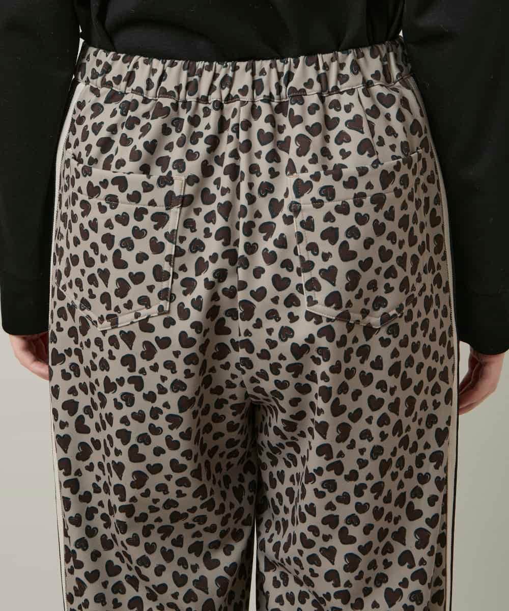 RSQCD05490 TRUNK HIROKO KOSHINO(ヒロココシノ) ハートアニマル柄プリントストレッチパンツ /洗える ベージュ