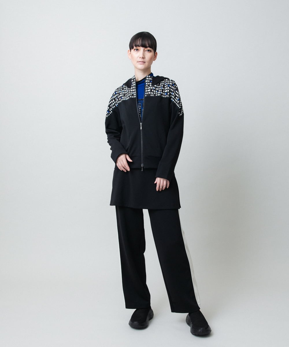 RSTAE18630 TRUNK HIROKO KOSHINO(ヒロココシノ) 小付きドットブロッキングデザインパーカー/洗える ブラック