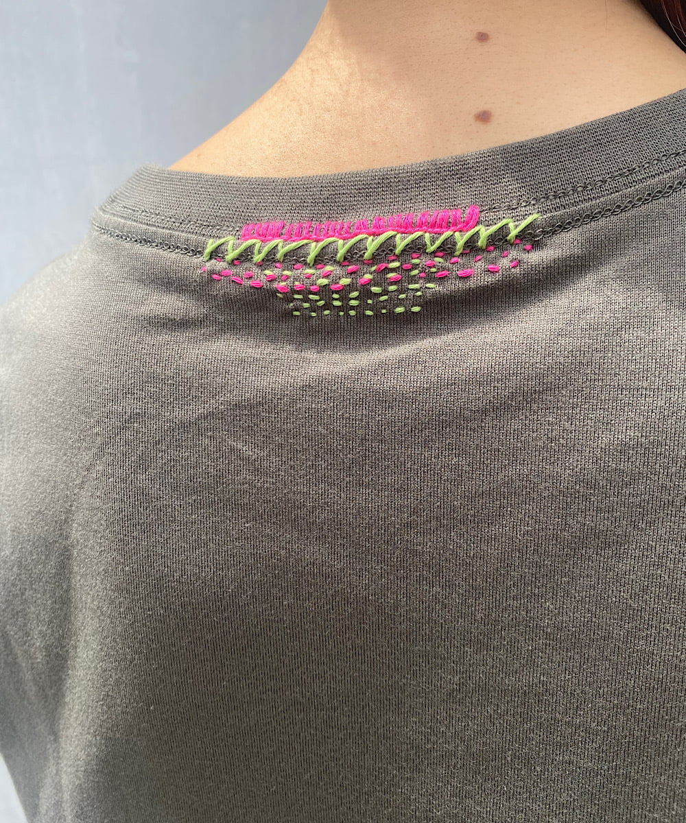 ダーニング風ハンドステッチ　パーツリメイクTシャツ