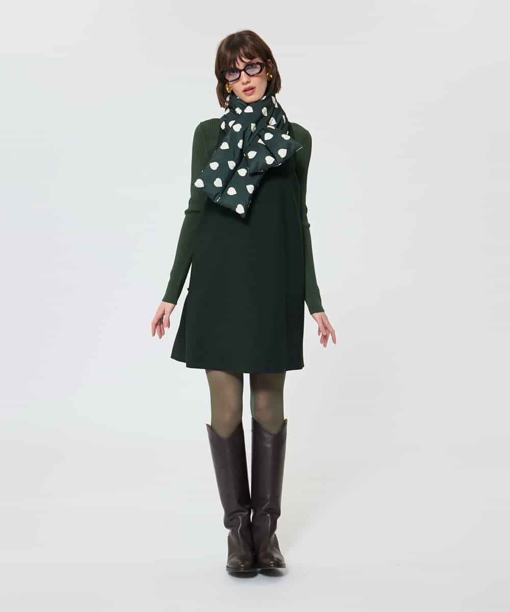 VY3AD03170 TARA JARMON(タラ ジャーモン) ポルカハートダウンマフラー カーキ