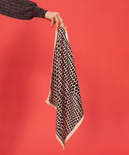 VY3AU04150  Optic dots scarf