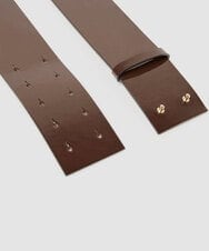 VY4AD01320 TARA JARMON(タラ ジャーモン) スムースグロッシーレザーベルト チョコレートブラウン