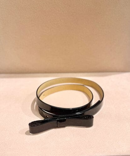 VY4AD02280 TARA JARMON 【メディア着用】スムースグロッシーレザーベルト