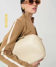 VY5YD05100 TARA JARMON(タラ ジャーモン) ナッパレザーバッグ エクリュ