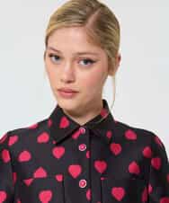 VZBAD26550 TARA JARMON(タラ ジャーモン) ポルカハートサテンブラウス ブラック