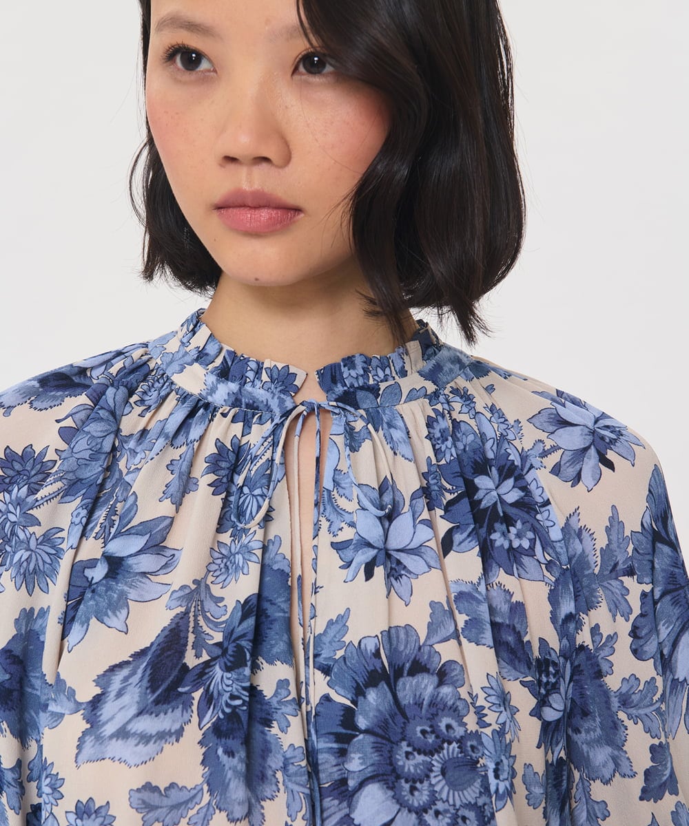 VZBAG03480 TARA JARMON(タラ ジャーモン) フラワープリントクレープデシンブラウス エクリュ