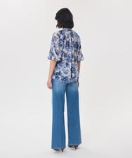 VZBAG03480 TARA JARMON(タラ ジャーモン) フラワープリントクレープデシンブラウス エクリュ