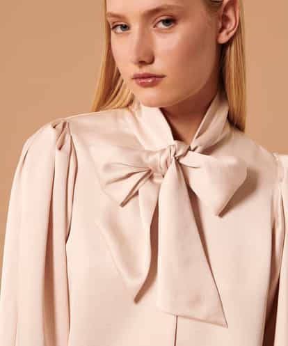 VZBAX08340 TARA JARMON 【メディア着用】Fluid satin blouse