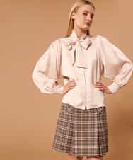 VZBAX08340 TARA JARMON(タラ ジャーモン) 【メディア着用】Fluid satin blouse ピンクベージュ