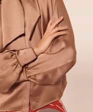 VZBAX08340 TARA JARMON(タラ ジャーモン) 【メディア着用】Fluid satin blouse ライトブラウン