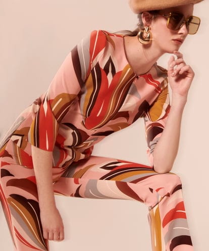 VZBAX19310 TARA JARMON Iris graphic blouse
