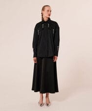 VZBAX20360 TARA JARMON(タラ ジャーモン) タフタビジューシャツ ブラック