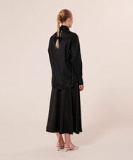 VZBAX20360 TARA JARMON(タラ ジャーモン) タフタビジューシャツ ブラック