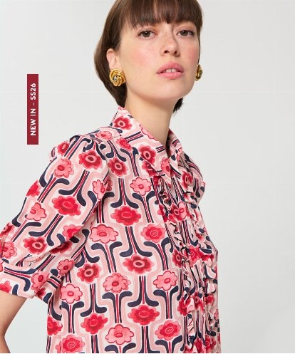 VZBGD11440 TARA JARMON レトロブルームプリントブラウス