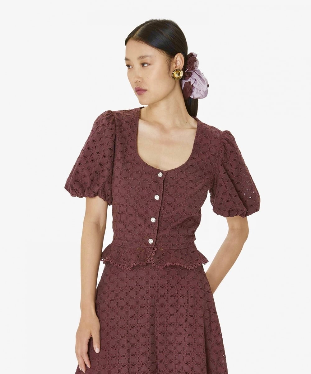 VZBGX24360 TARA JARMON(タラ ジャーモン) フレンチエンブロイダリーブラウス チョコレートブラウン