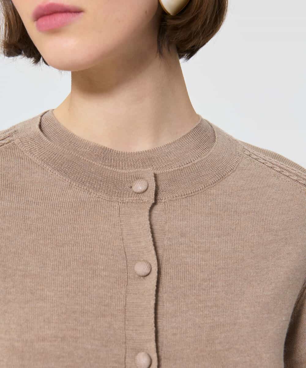 VZFAD02310 TARA JARMON(タラ ジャーモン) メリノウールニットカーディガン カフェオレ