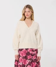 VZFAD28450 TARA JARMON(タラ ジャーモン) ブラッシュドアルパカVネックニット ホワイト