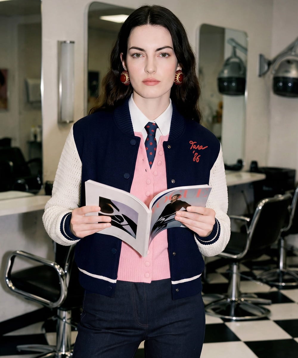 VZFGD08590 TARA JARMON(タラ ジャーモン) コットンクルーニットスタジャン ミッドナイトブルー