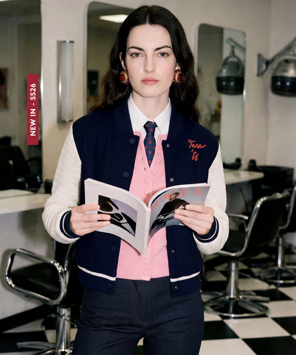 VZFGD08590 TARA JARMON(タラ ジャーモン) コットンクルーニットスタジャン ミッドナイトブルー